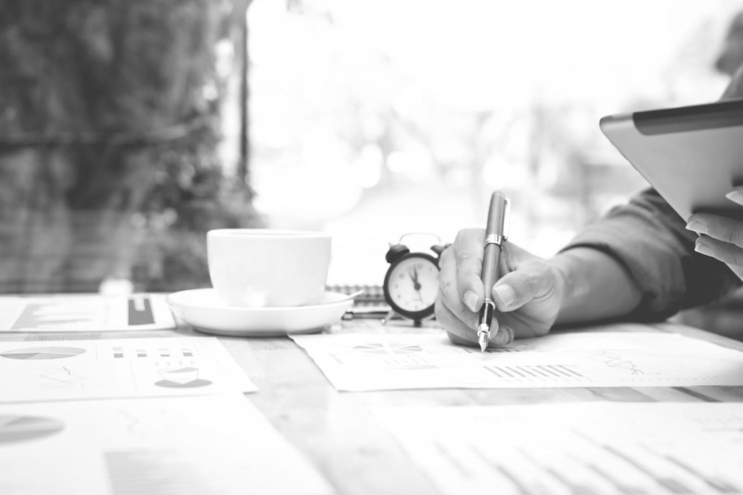 Sessione di formazione interattiva sulla gestione del budget creativo